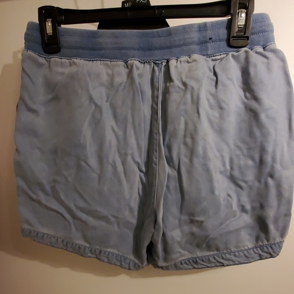 Shorts - Picture 2 of 2